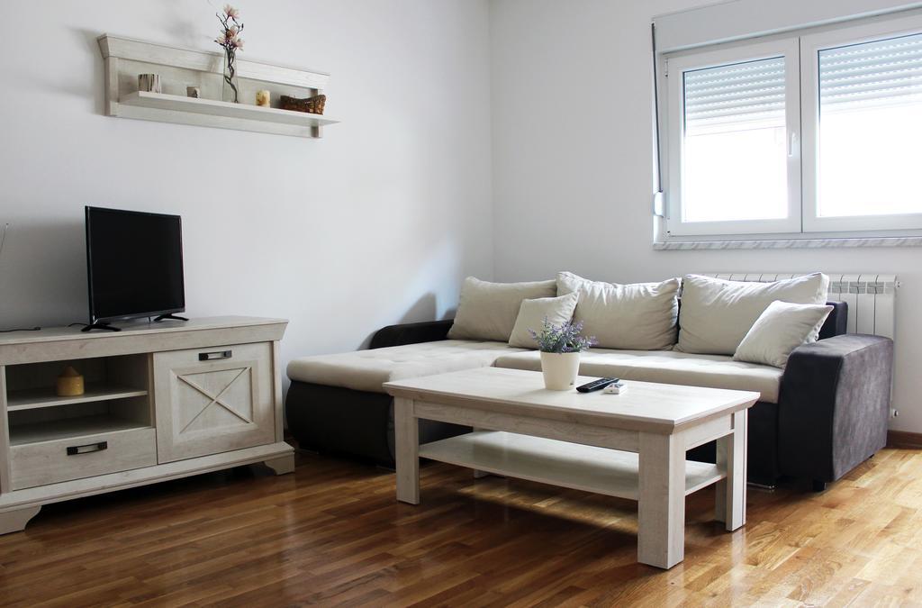 Apartment Leonis Belgrade Exterior photo