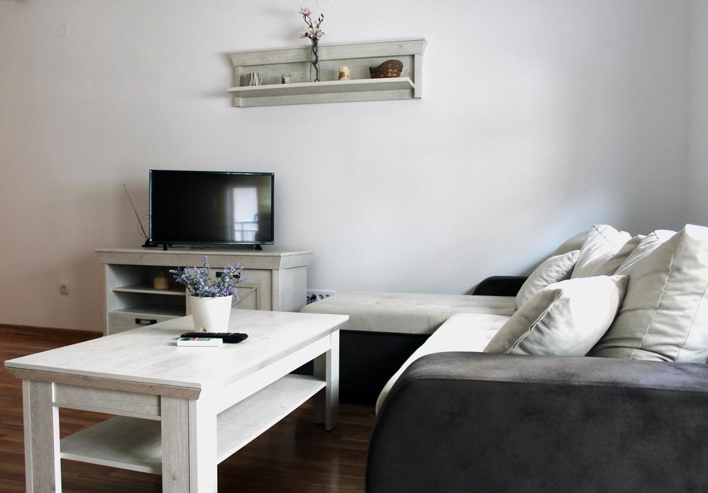 Apartment Leonis Belgrade Exterior photo
